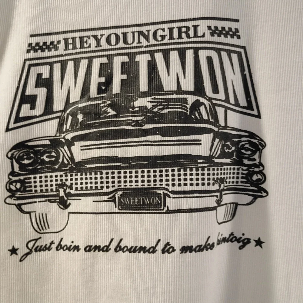 White Car Crop Top Women's S/M Short Sleeve Scoop Neck Graphic Print Stretch Tee - Picture 5 of 5